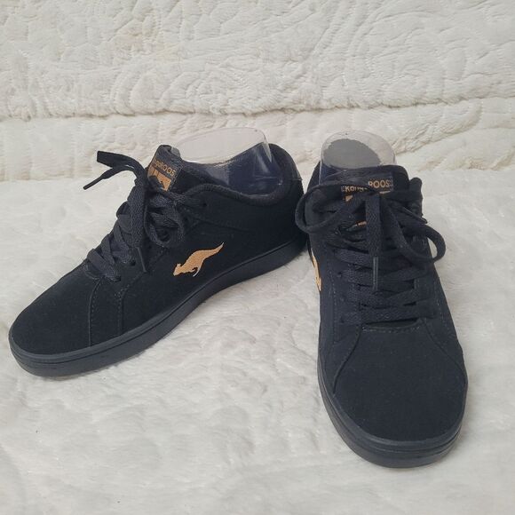 KangaRoos ROOS Sneakers Lace Up Black Gold Embroidered Side Emblems Size 6 - Picture 2 of 11